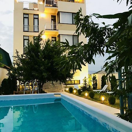 Hotel King Tom Tbilisi Ngoại thất bức ảnh