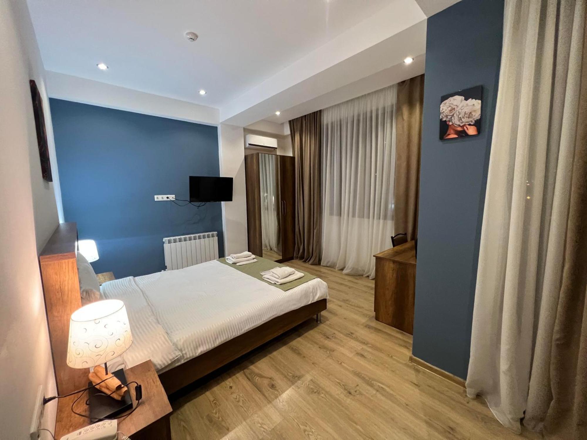 Hotel King Tom Tbilisi Ngoại thất bức ảnh