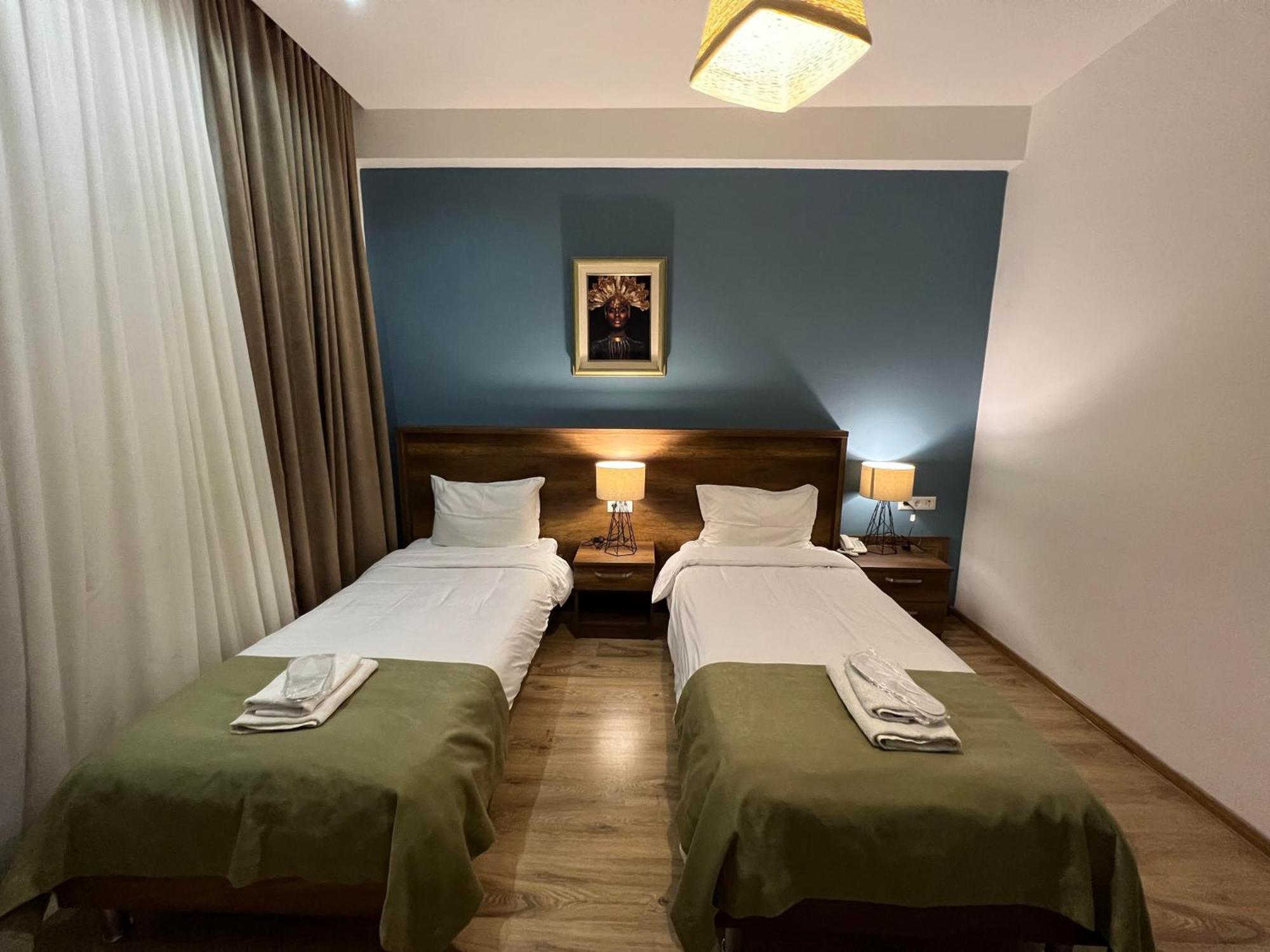 Hotel King Tom Tbilisi Ngoại thất bức ảnh