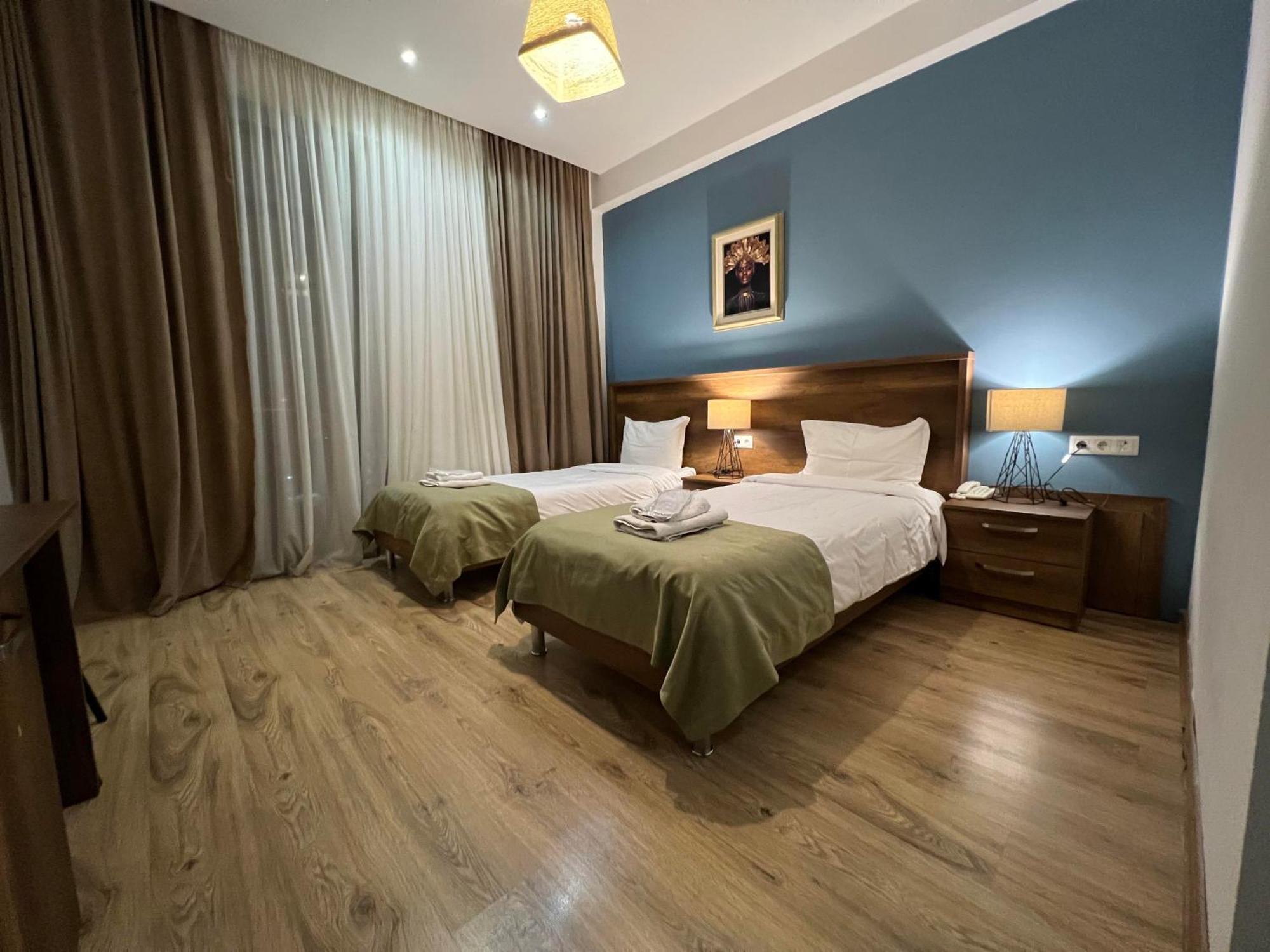 Hotel King Tom Tbilisi Ngoại thất bức ảnh