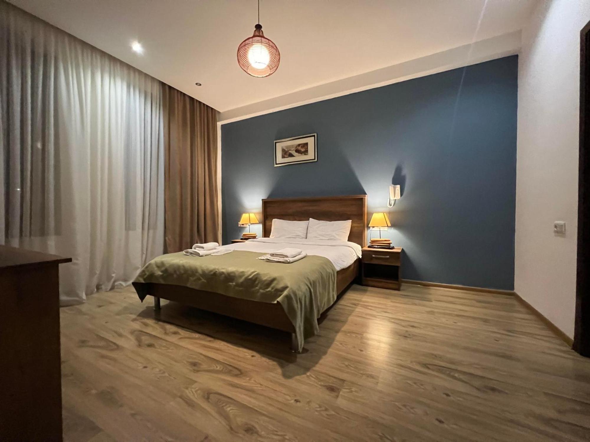 Hotel King Tom Tbilisi Ngoại thất bức ảnh