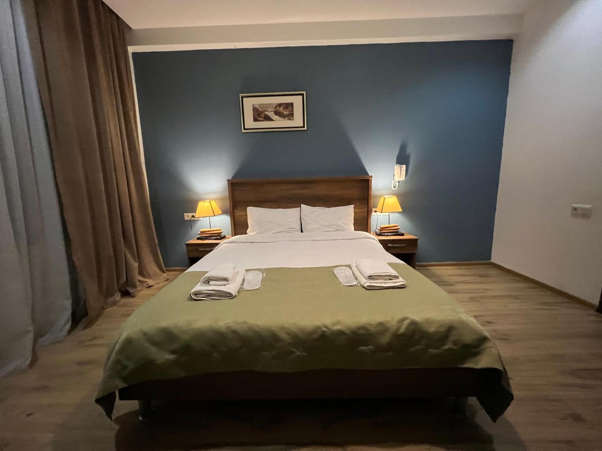 Hotel King Tom Tbilisi Ngoại thất bức ảnh