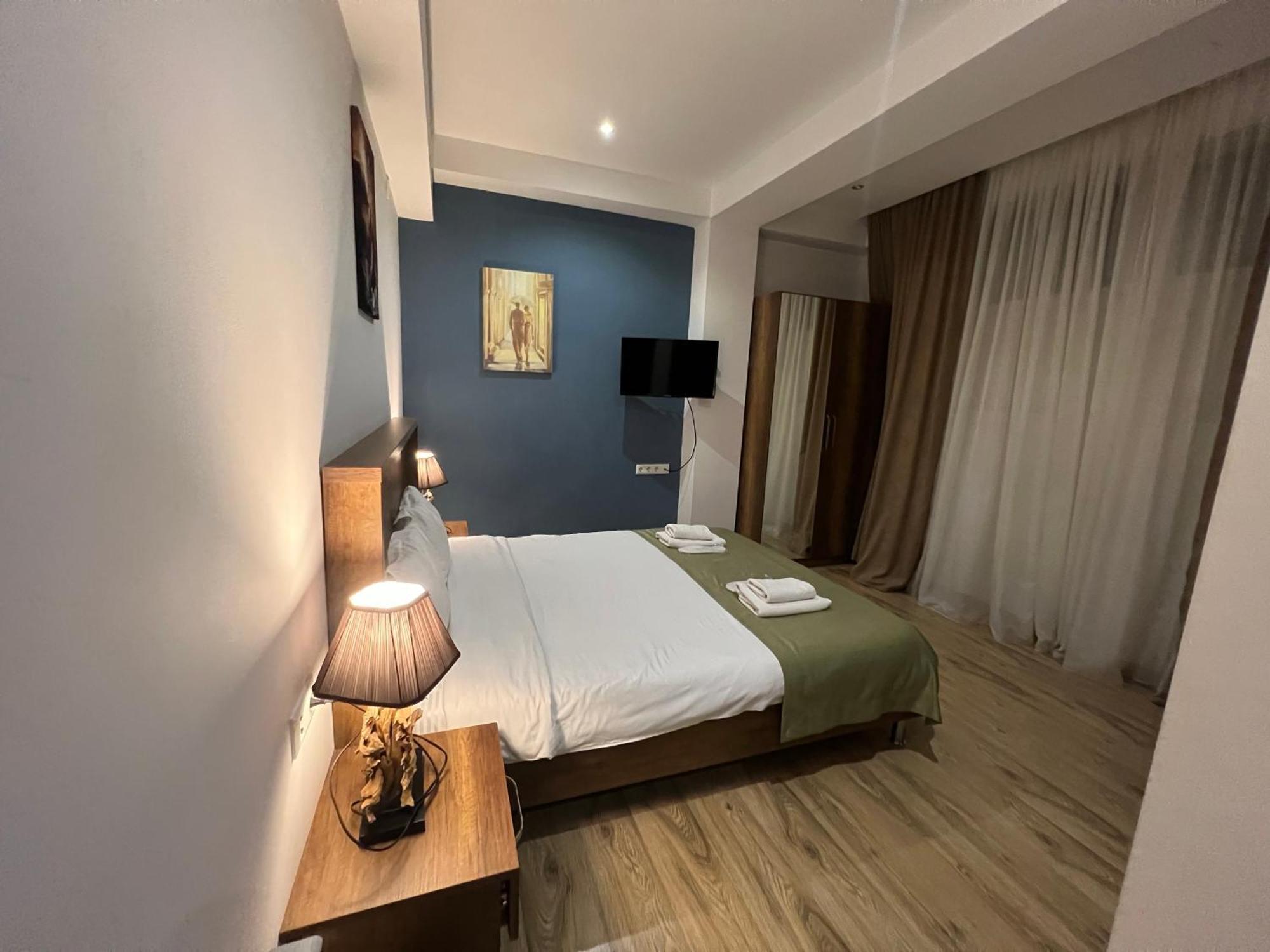 Hotel King Tom Tbilisi Ngoại thất bức ảnh