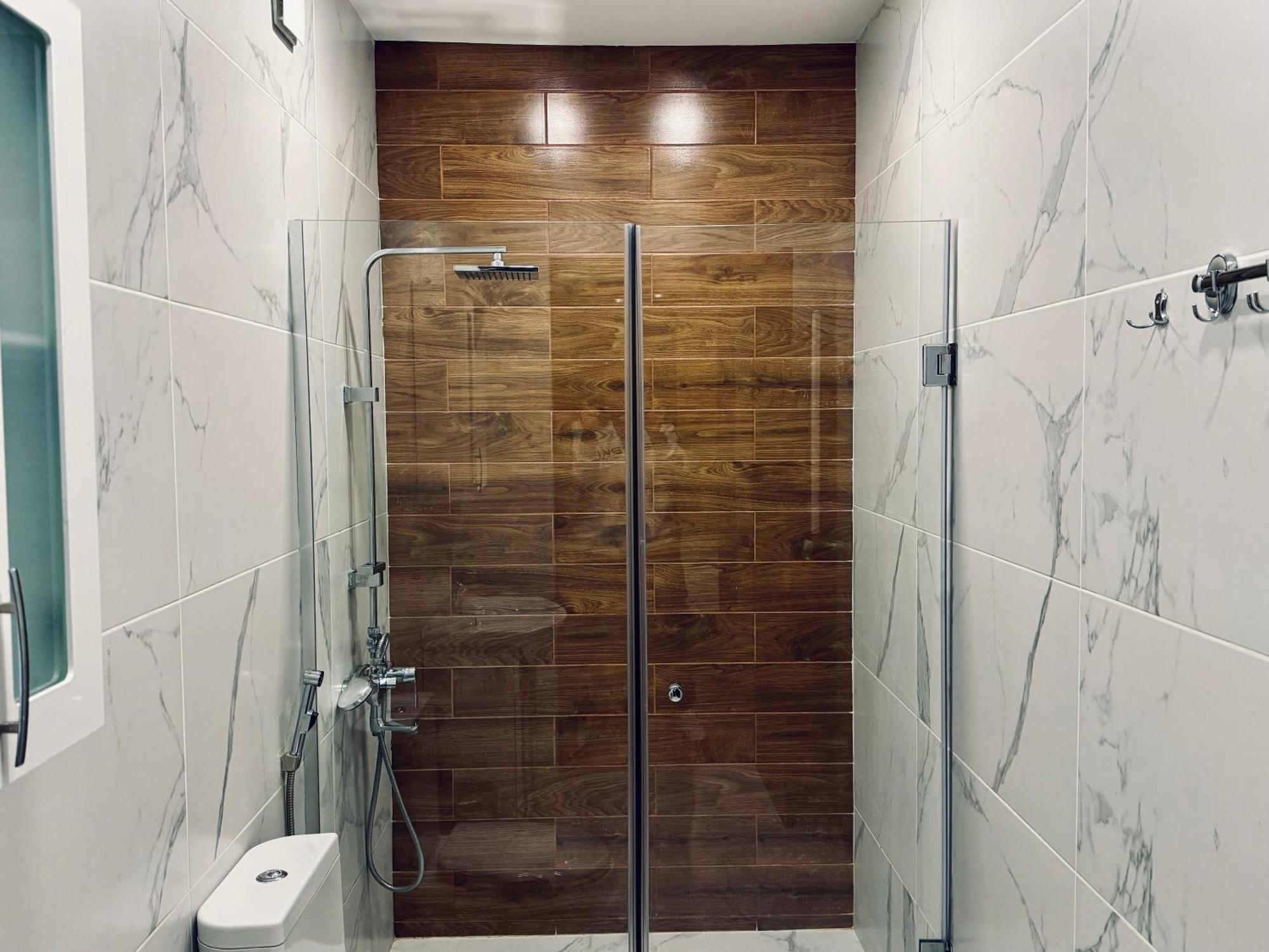 Hotel King Tom Tbilisi Ngoại thất bức ảnh