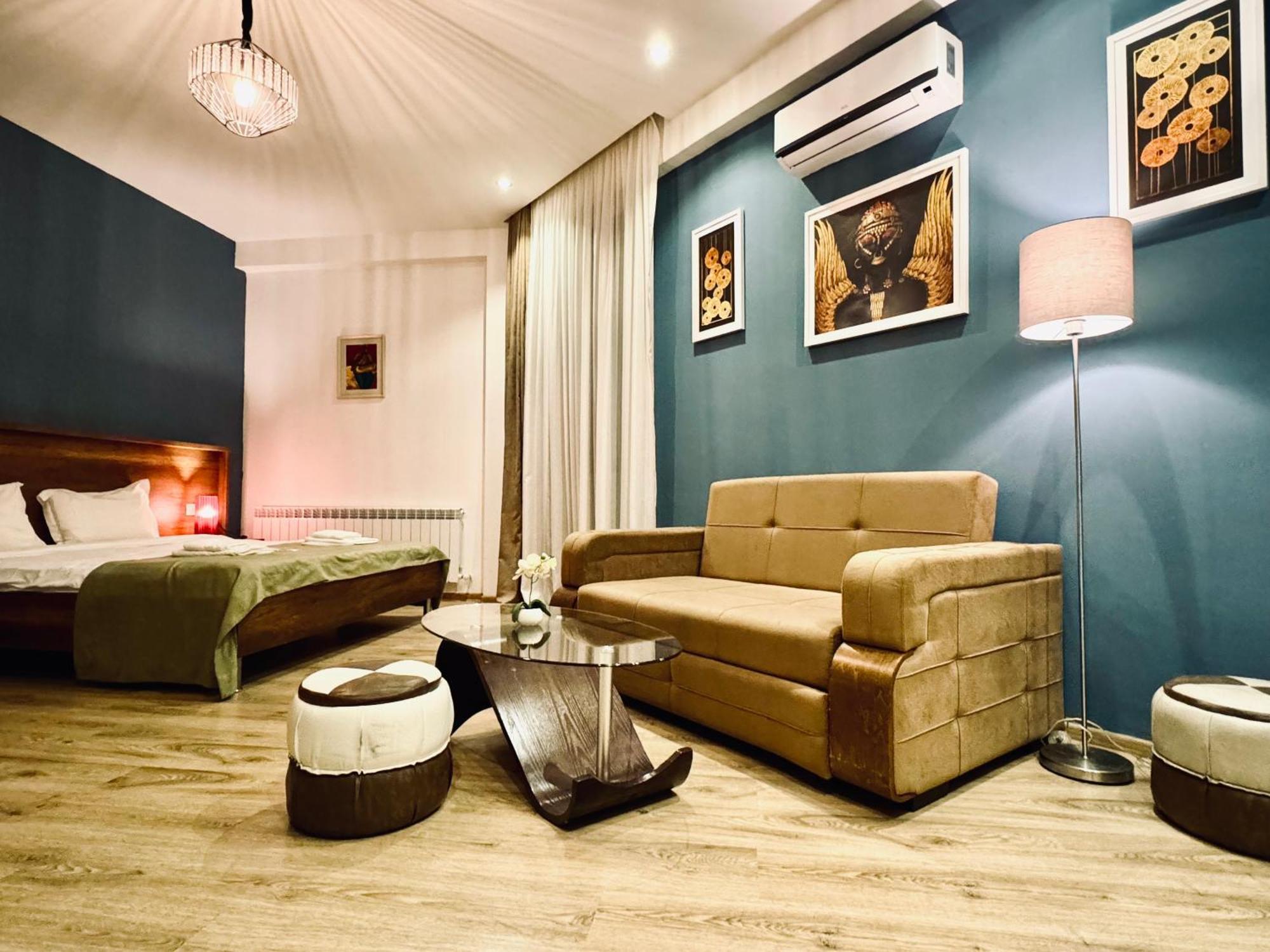 Hotel King Tom Tbilisi Ngoại thất bức ảnh