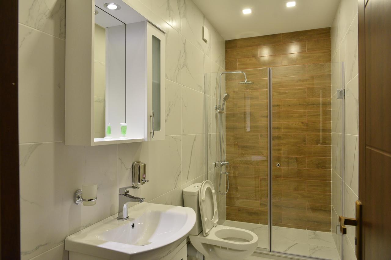 Hotel King Tom Tbilisi Ngoại thất bức ảnh