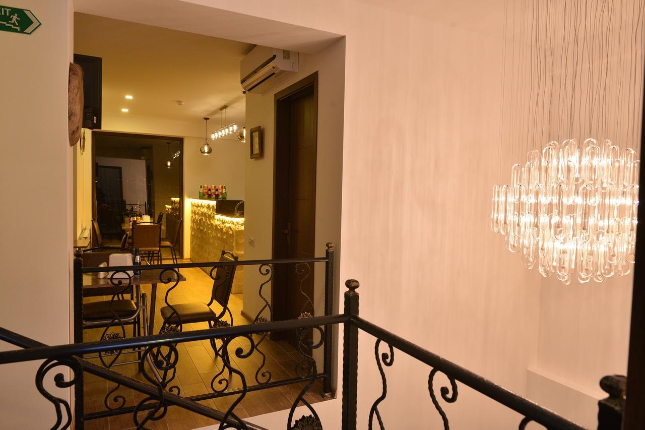 Hotel King Tom Tbilisi Ngoại thất bức ảnh